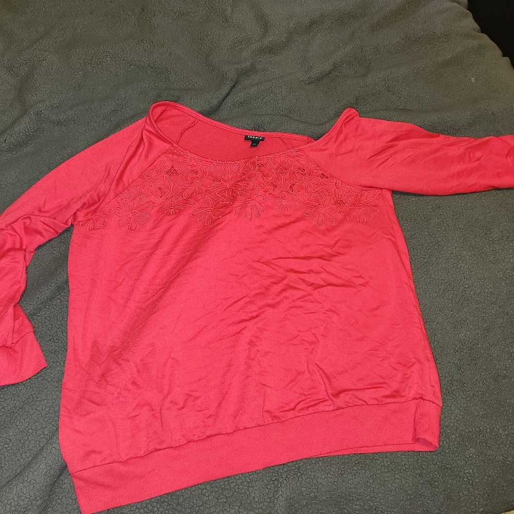 Nwot Red Torrid sweatshirt size 1